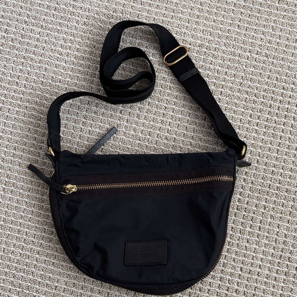 Marc By Marc Jacobs Black crossbody Bag with gold zipper detail